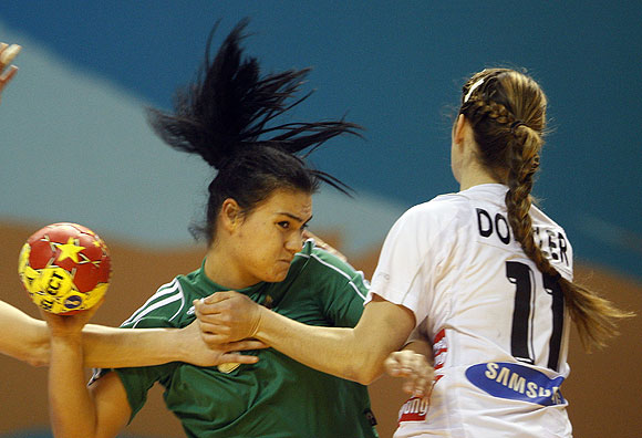 ForrA!s: ihf.info ForrA!s: ihf.info