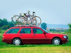 Forr�s: Mercedes-Benz